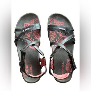 Merrell Women's Black and Red Sandals